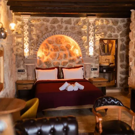 Rose Moon Cave Nevsehir