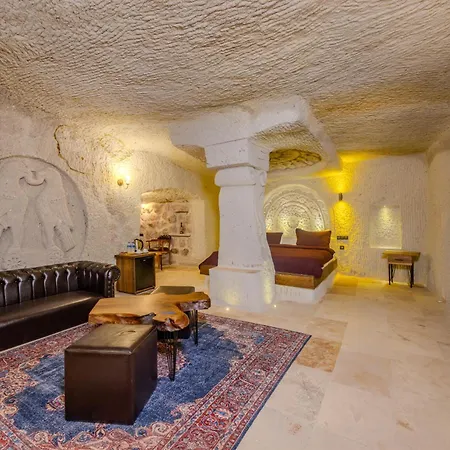 Rose Moon Cave Nevşehir