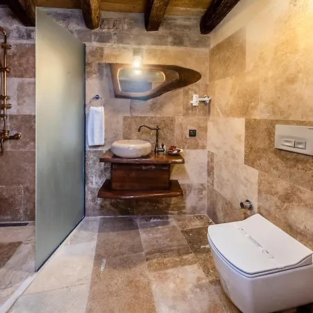 Rose Moon Cave Hotel Nevşehir