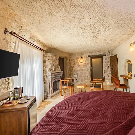 Rose Moon Cave Nevsehir