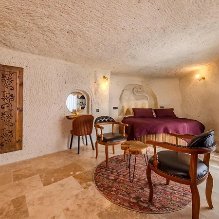 Rose Moon Cave Nevsehir