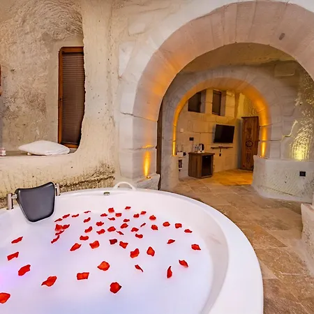 Rose Moon Cave Hotel