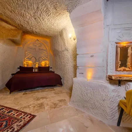 Rose Moon Cave Hotel