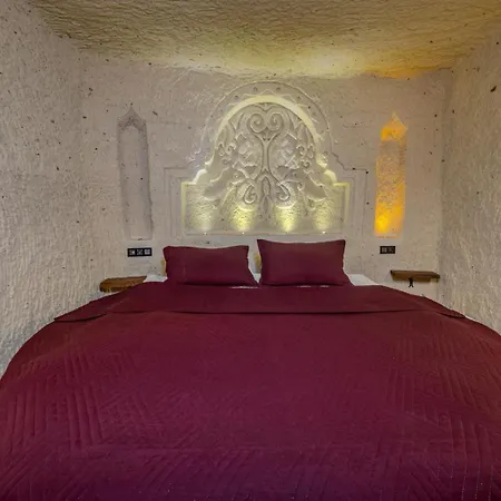 Rose Moon Cave *